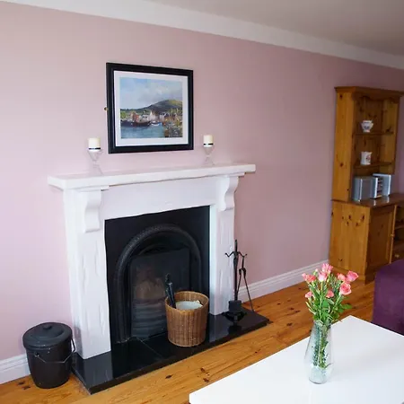 Courtyard - 3 Bed No 12 * Dingle