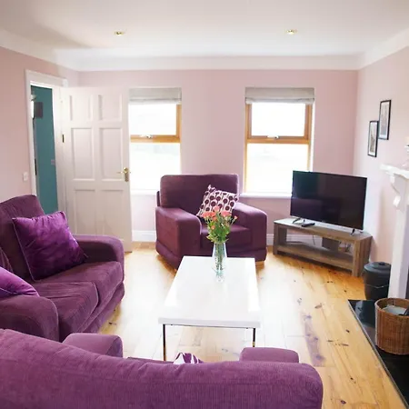 Courtyard - 3 Bed No 12 * Dingle