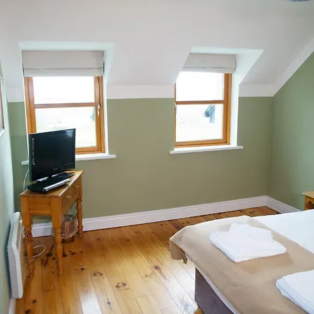 Courtyard - 3 Bed No 12 *