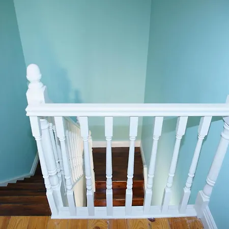 Courtyard - 3 Bed No 12 * دينغل