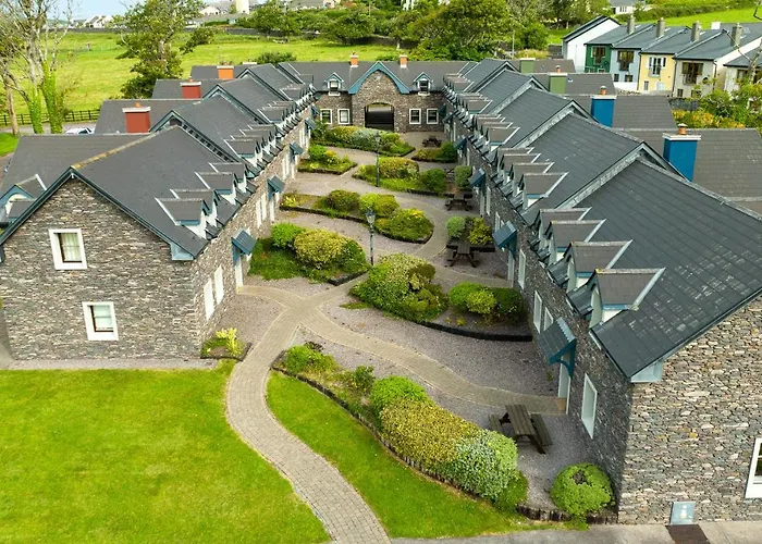 Courtyard - 3 Bed No 12 Tatil Evi