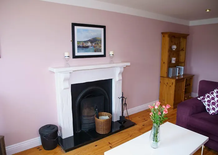 Courtyard - 3 Bed No 12 * Dingle