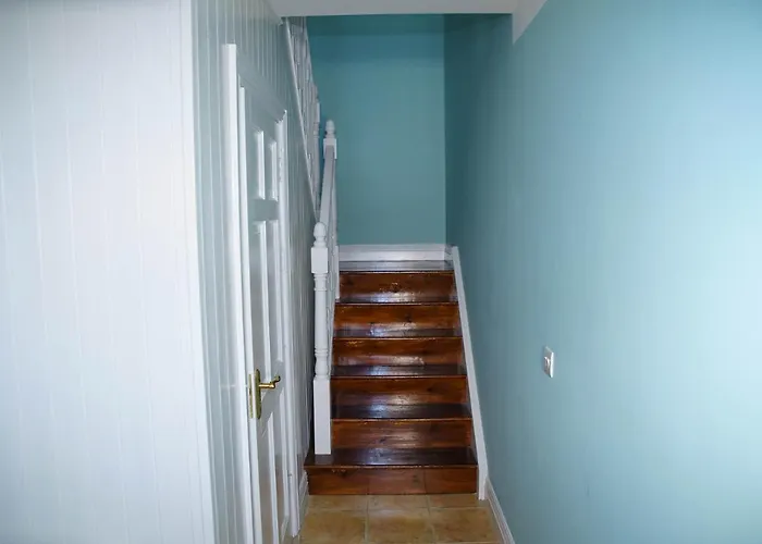 Courtyard - 3 Bed No 12 Dingle